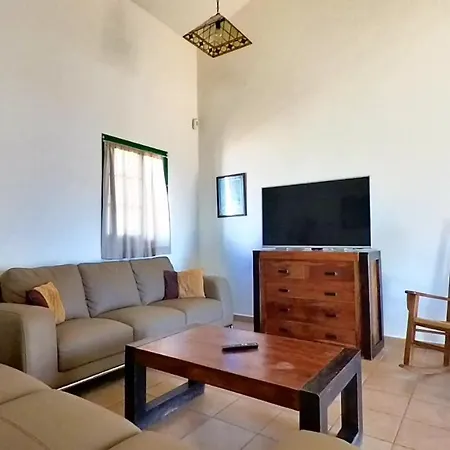 La Maison Dandres, By Comfortable Luxury Вилла Ла-Олива