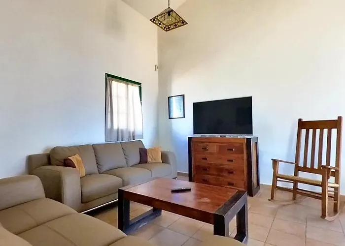 La Maison Dandres, By Comfortable Luxury فيلة لا أوليفا